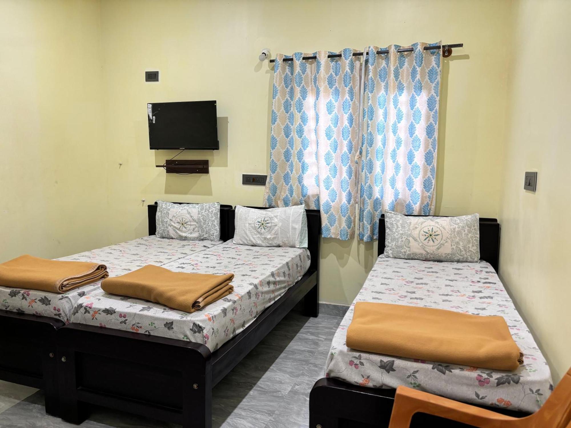 Sri Siri Lodge And Hotel Chikmagalūr Buitenkant foto