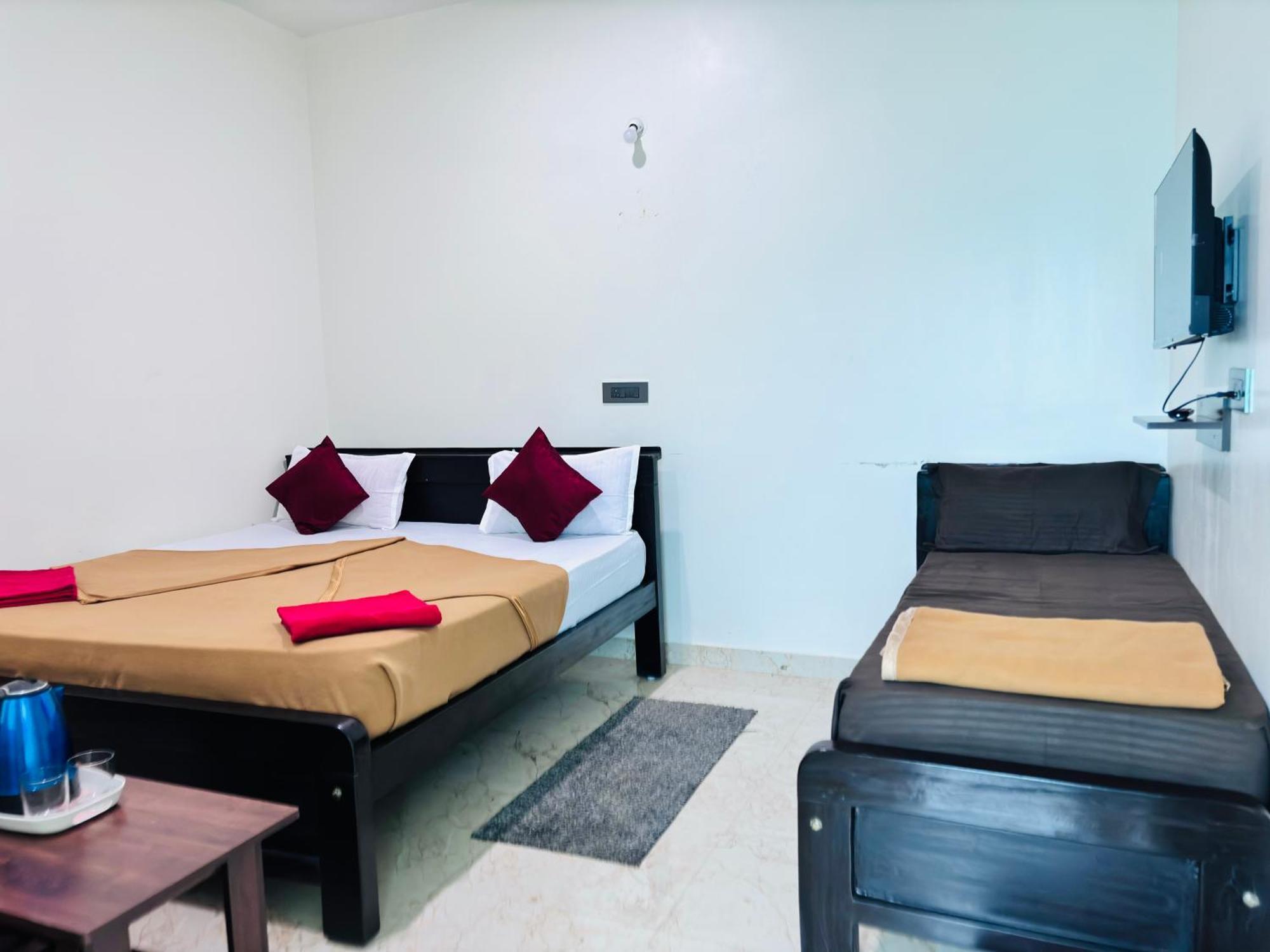 Sri Siri Lodge And Hotel Chikmagalūr Buitenkant foto