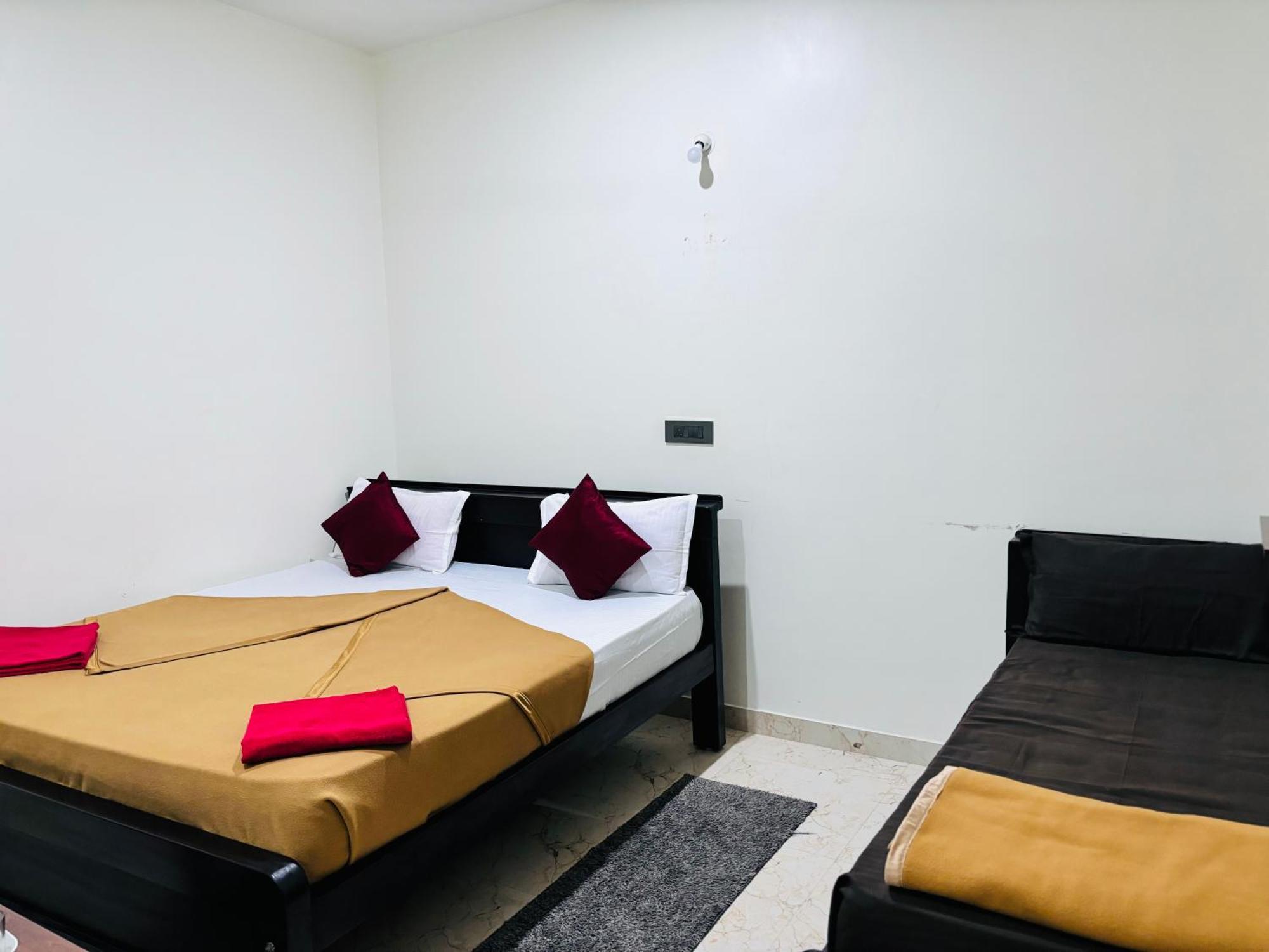 Sri Siri Lodge And Hotel Chikmagalūr Buitenkant foto