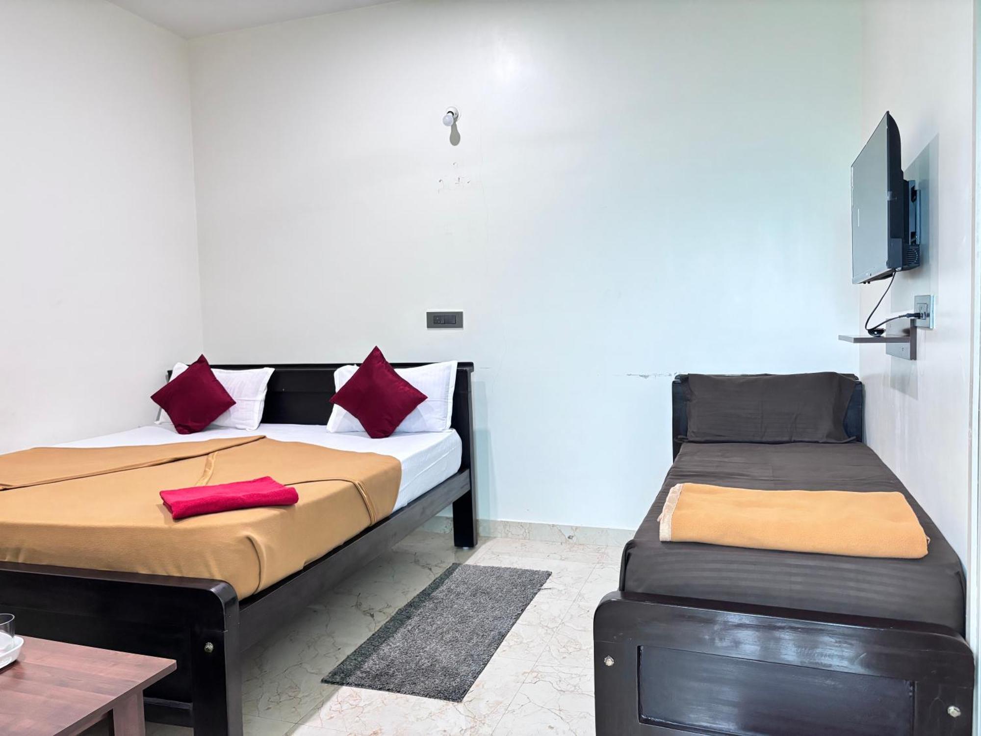 Sri Siri Lodge And Hotel Chikmagalūr Buitenkant foto