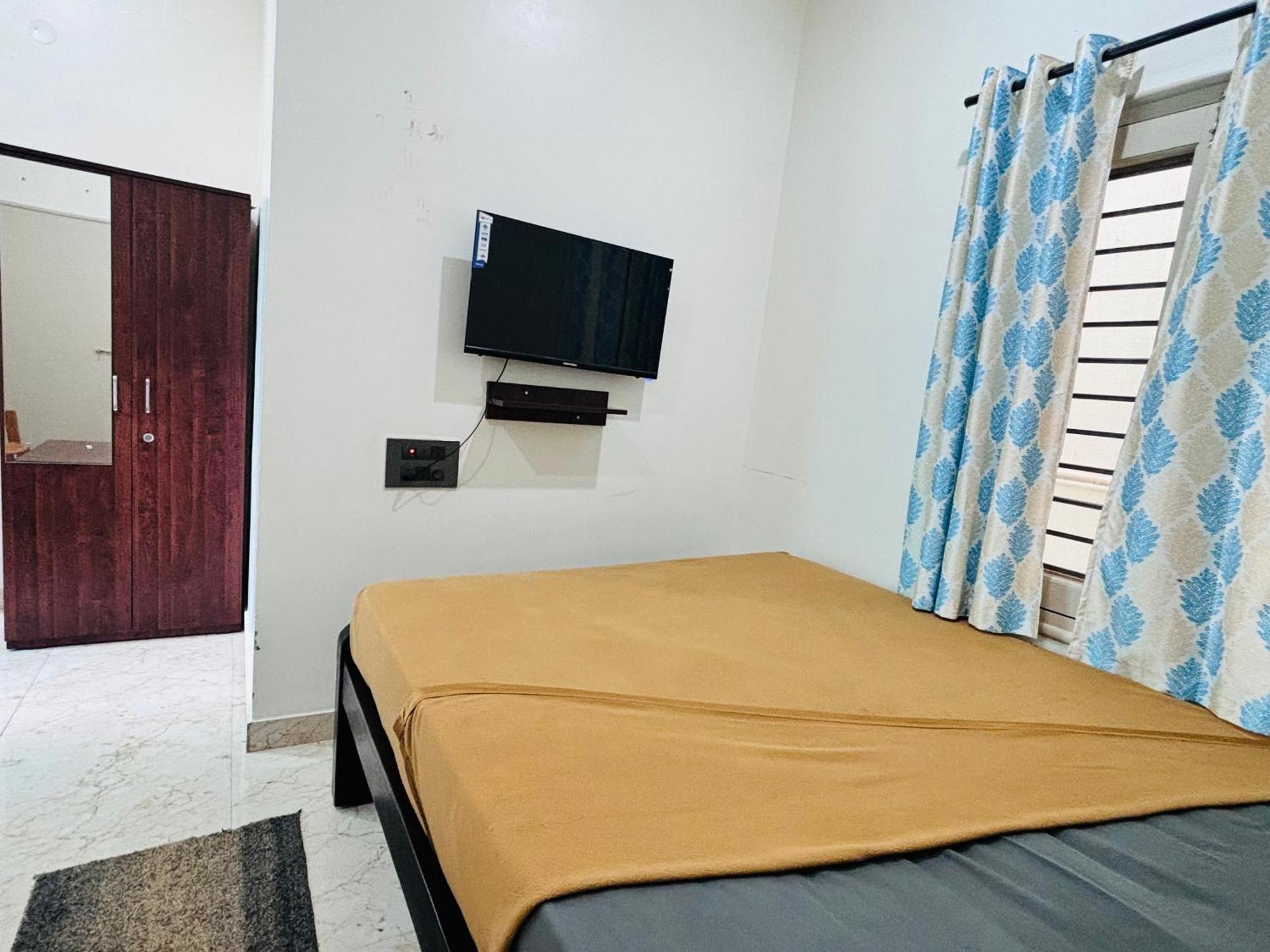 Sri Siri Lodge And Hotel Chikmagalūr Buitenkant foto
